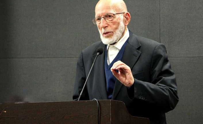 Lütfi hoca dua bekliyor