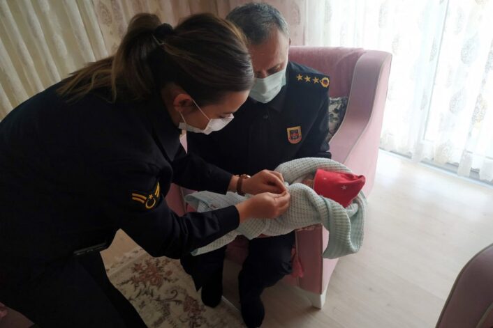 Jandarma’dan şehit ailesine ziyaret