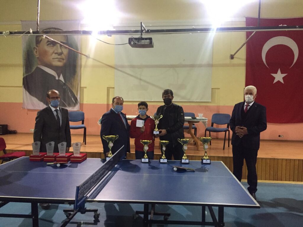 Arzularkabaköy Belediyesinden masa tenisi turnuvası