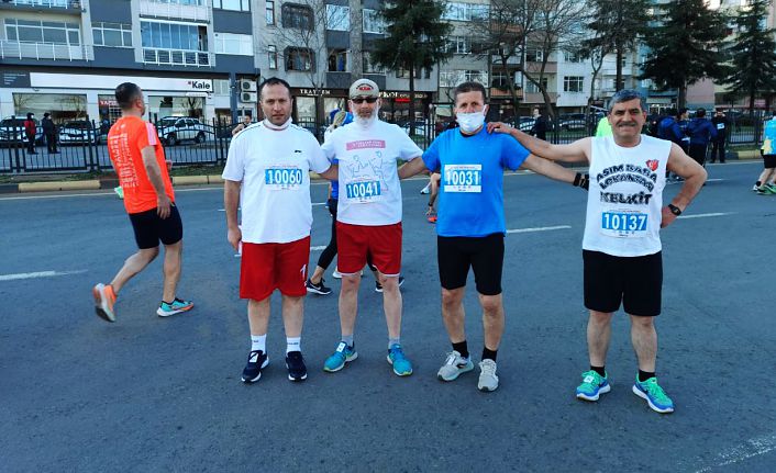 Gümüşhaneli koşucular Trabzon’da yarıştı