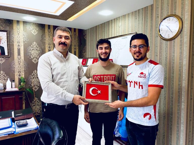 Bisikletiyle Karabağ’a gidiyor