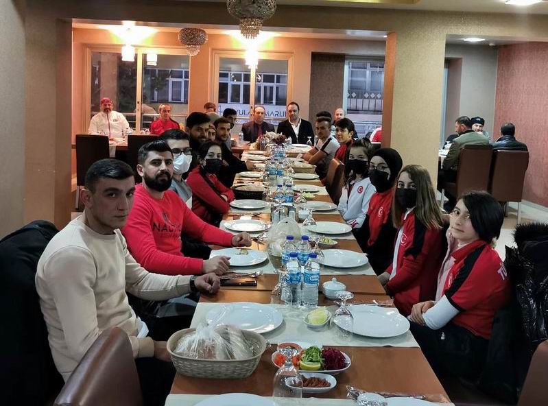 Başarıyı görmezden gelmediler