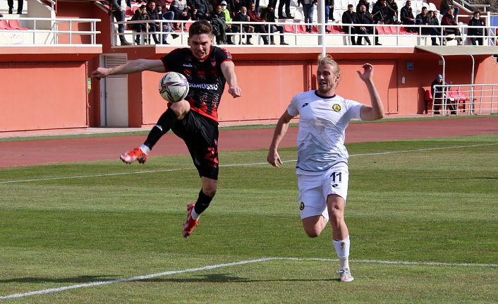 Gümüş evinde yıkıldı: 2-3