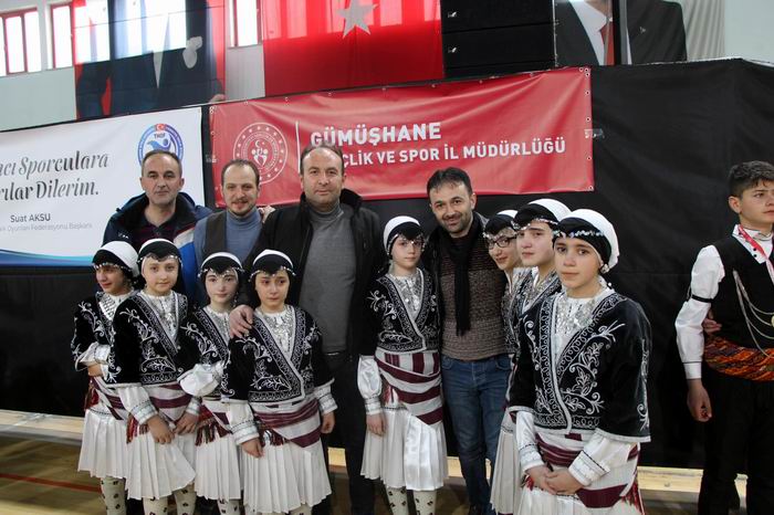 Halk oyunları grup yarışmaları tamamlandı