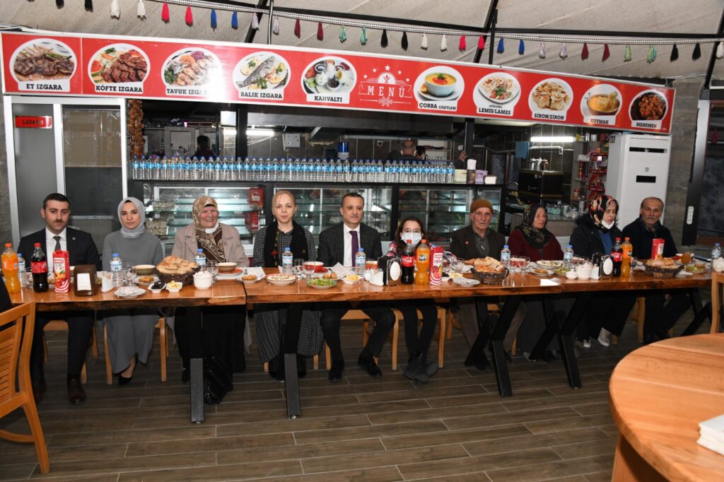 Vali Taşbilek, Torul’da şehit aileleriyle iftar yaptı