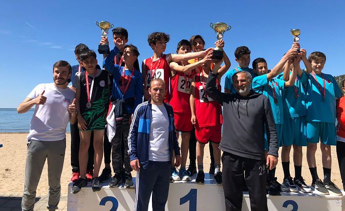 Gümüşhane atletizmde 3 takım, 2 ferdi sporcuyla finalde