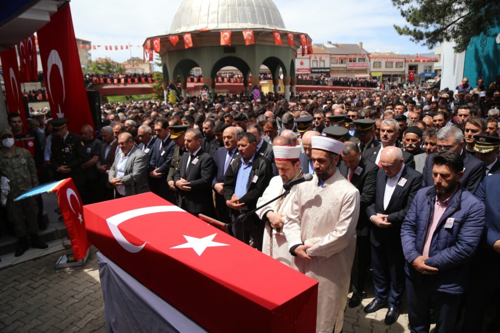 Şehidimiz son yolculuğuna uğurlandı