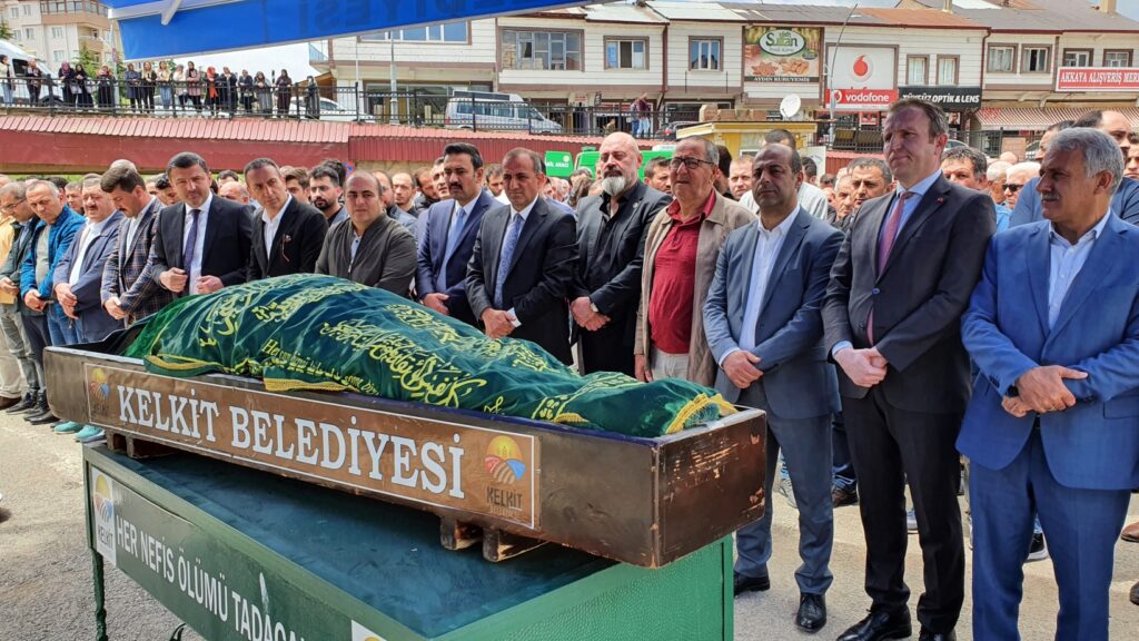 Genç Avukat gözyaşları içinde son yolculuğuna uğurlandı