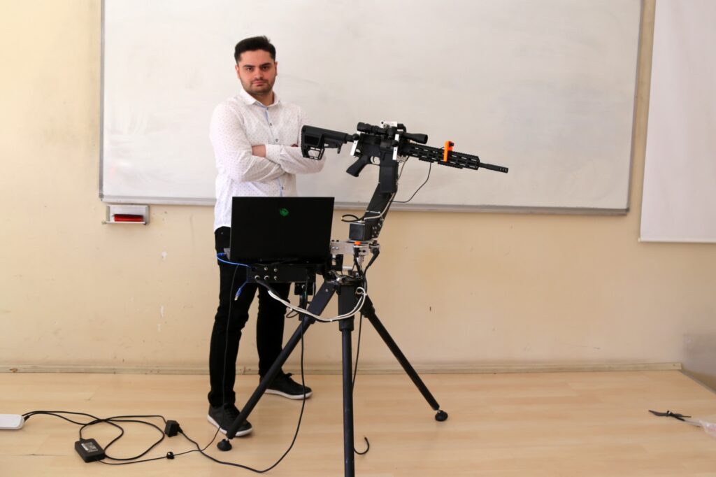 Yeni şehitler olmasın diye ‘dijital nöbetçi’ tasarladı