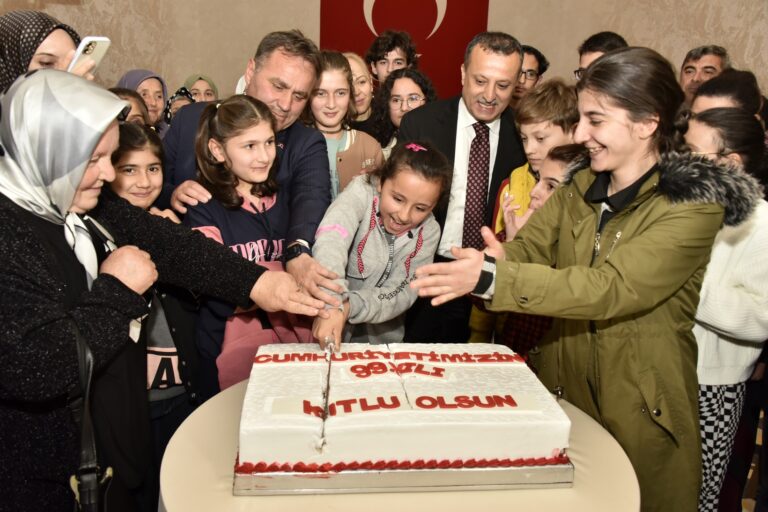 Gümüşhane’de Cumhuriyet Resepsiyonu düzenlendi