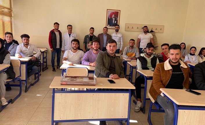 Kara sektörel tecrübelerini öğrencilerle paylaştı