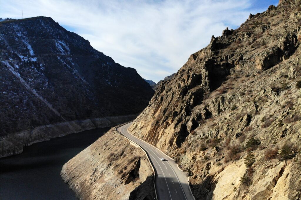 Kürtün yolu tehlike dolu!