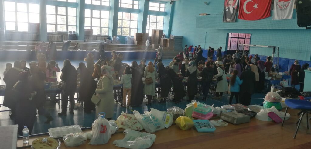 Yunus Emre’ye bir doğum günü hediyesi de Dumlupınar’dan