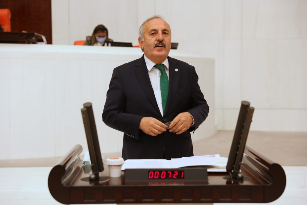 Yaşar, Deprem bölgesinde kadınlar büyük zorluk yaşıyor