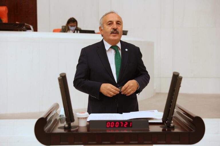 Yaşar, Deprem bölgesinde kadınlar büyük zorluk yaşıyor