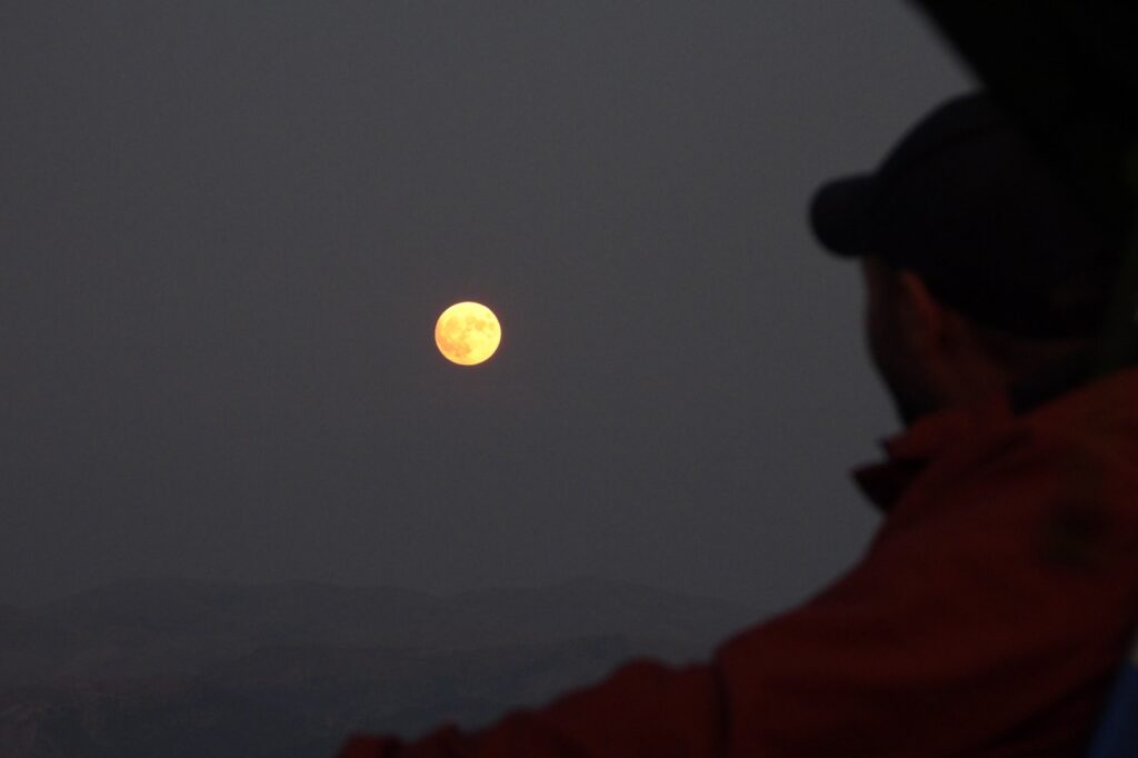 Gümüşhane’de “Mavi Ay” için zirvelere çıktılar, umduklarını bulamadılar