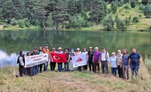 Altınpınar Gölü’ne yürüdüler