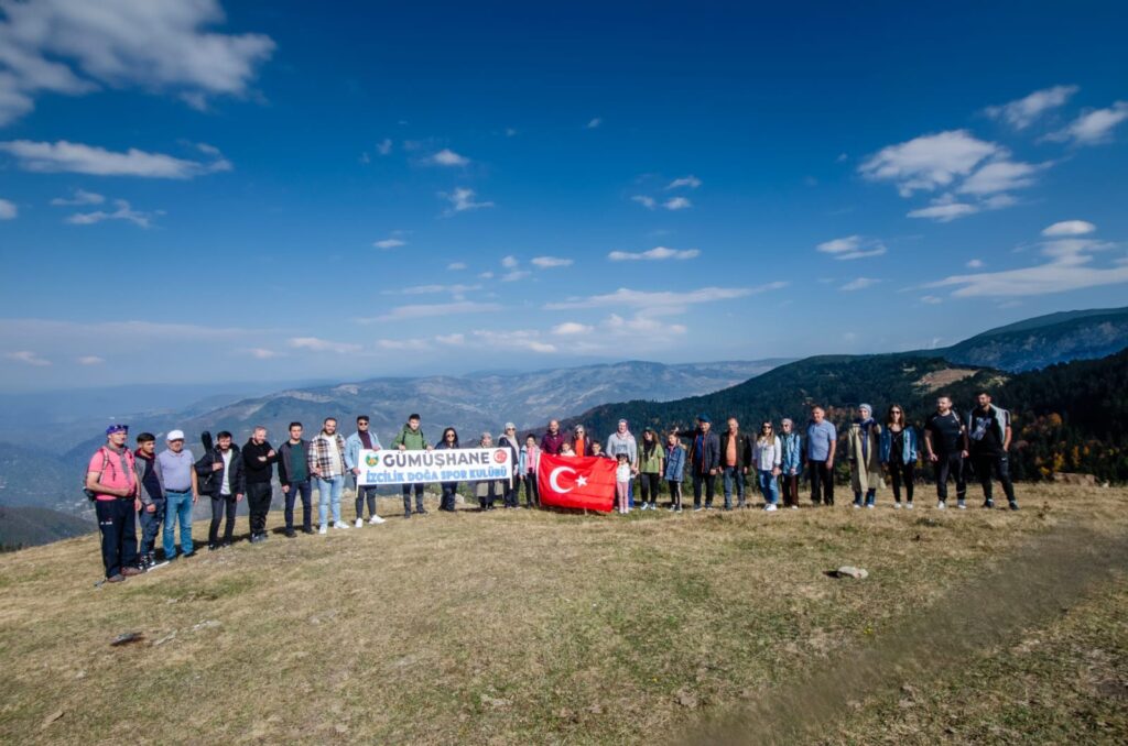 İzcilerden Örümcek Ormanları’nda doğa yürüyüşü