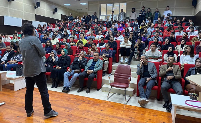 GÜ’de yazılım mühendisliğinin geleceği tartışıldı