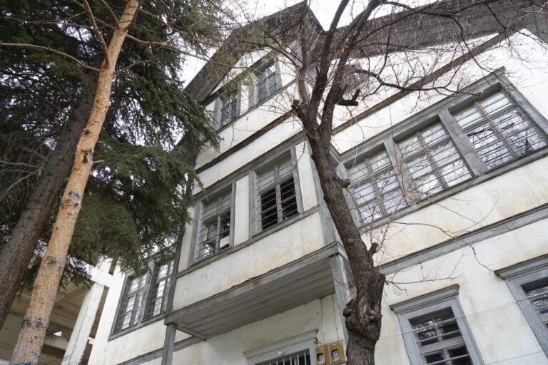 Gümüşhane’de 3 kardeş bir tarihi ayakta tutmaya çalışıyor