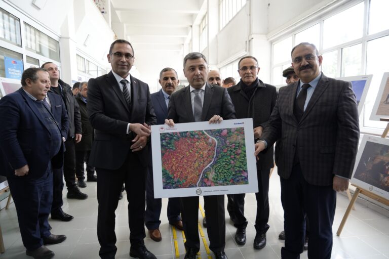 Gümüşhane’de “Tarım Orman ve İnsan” fotoğraf sergisi açıldı