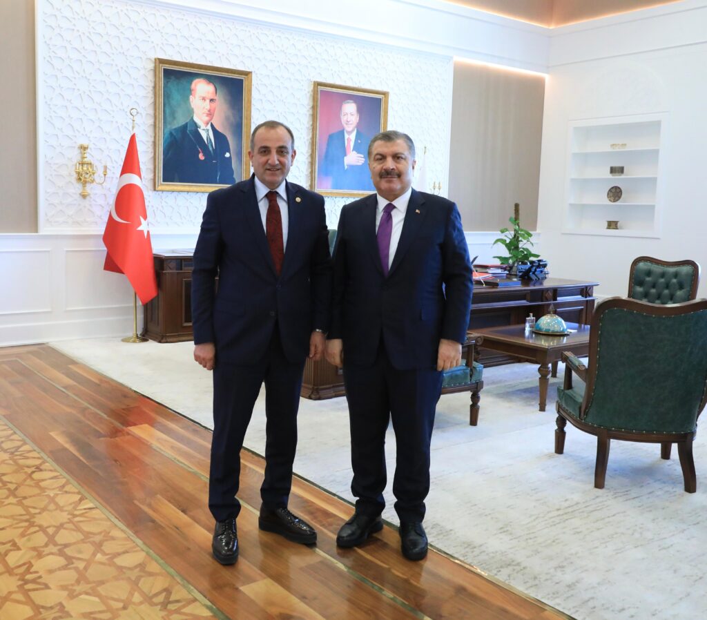 Milletvekili Küçük Takipte