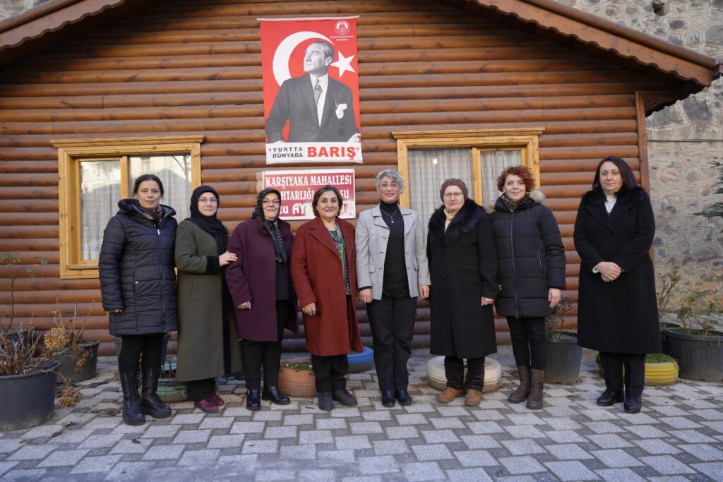 Bu mahallenin muhtar ve aza adaylarının tamamı kadın