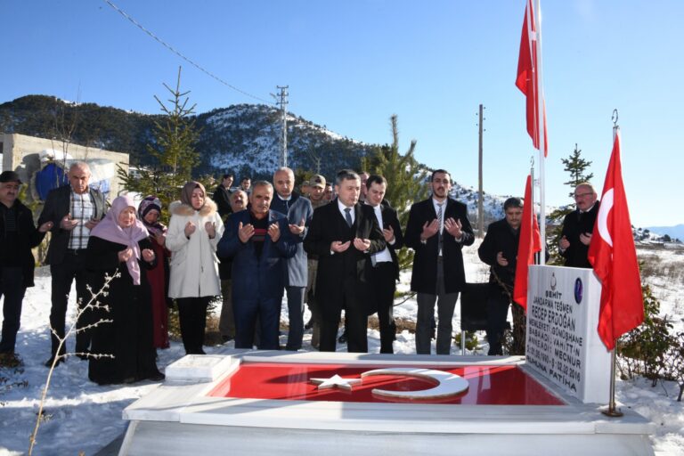 Vali Tanrısever’den köy ve şehit ailesi ziyareti