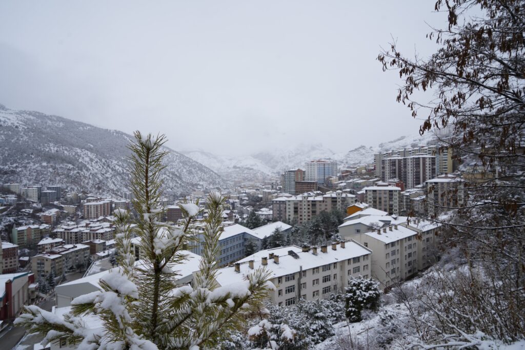 Gümüşhane’de Mart kapıdan baktırıyor