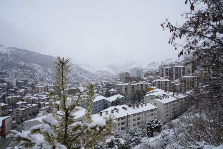 Gümüşhane’de Mart kapıdan baktırıyor