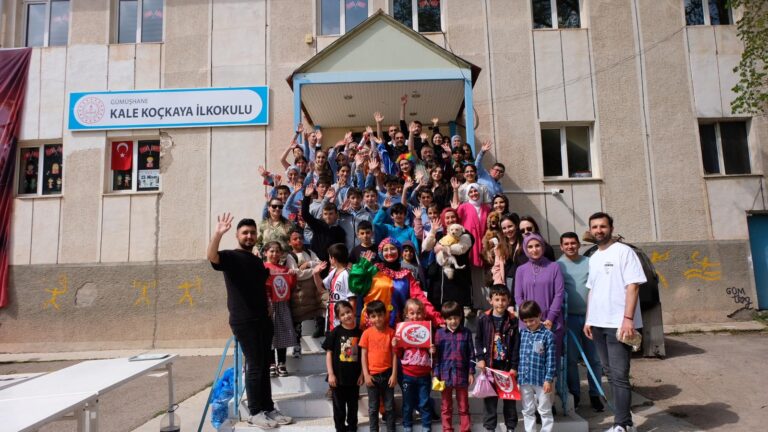 Gümüş Patiler ve SİYAMDER’den farkındalıklı 23 Nisan etkinliği