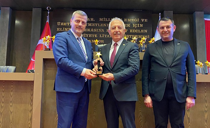 Akçay’a en başarılı TSO Başkanı ödülü