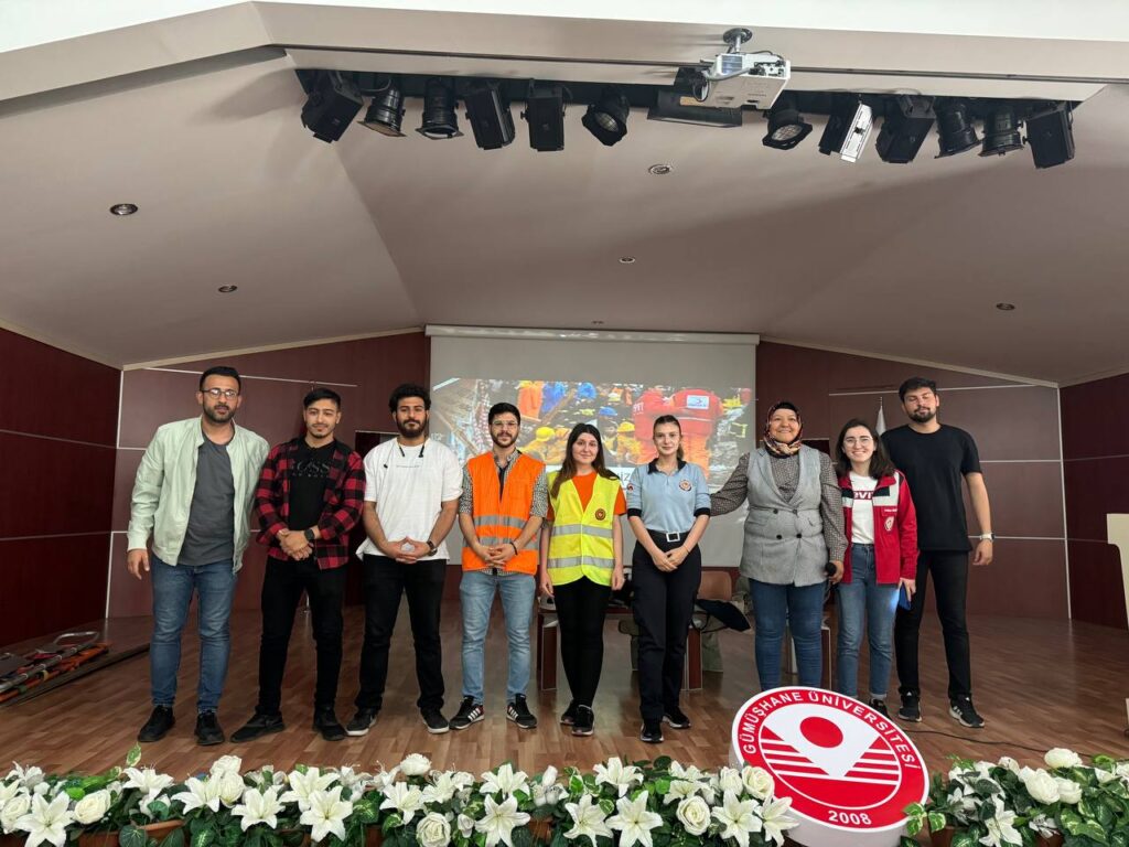 GÜ’lü Uluslararası Öğrencileri Afet ve İlk Yardım Eğitimi aldı