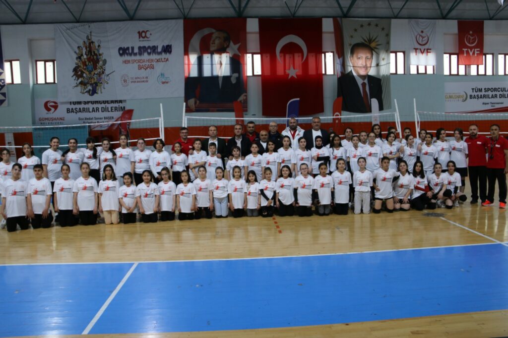 Türkiye’nin 33. Fabrika Voleybol okulu Gümüşhane’ye açıldı