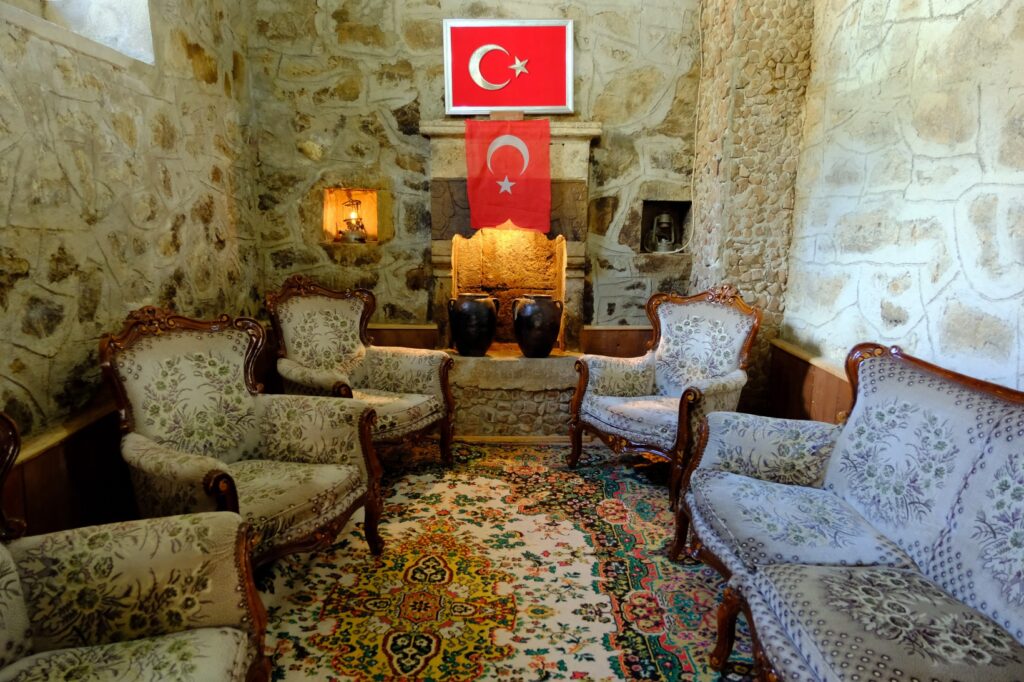 Geleneksel Türk misafir odalarının en büyüleyici örnekleri Gümüşhane’de
