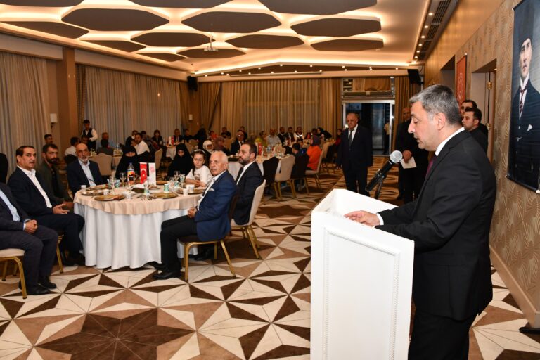 Gümüşhane’de şehit aileleri ve gaziler onuruna yemek