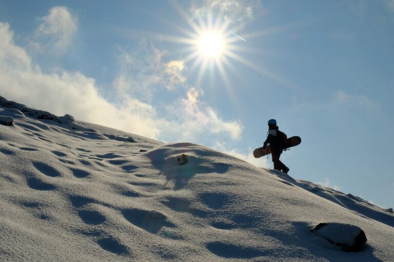 Zigana’nın zirvelerinde 5 yıldır devam eden snowboard keyfi