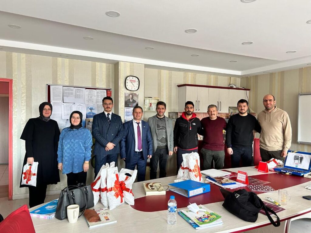 Kelkit Türk Eğitim-Sen Öğretmenler Günü’nü Kelkit Fasulyesi ile kutladı
