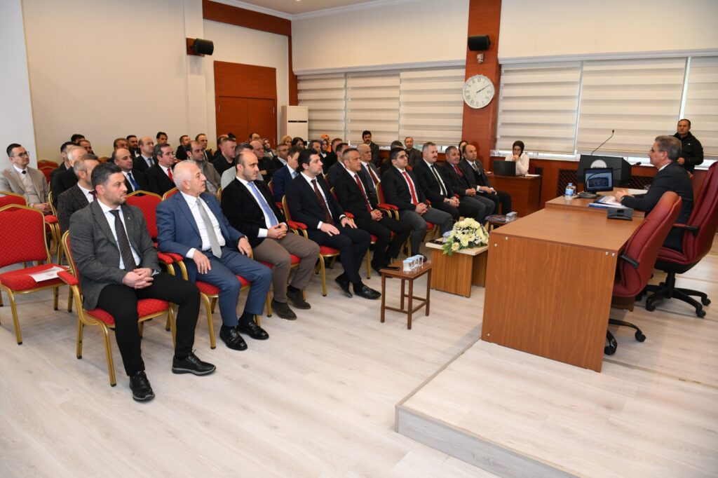 Gümüşhane’de Vali Baruş başkanlığında ekonomi zirvesi yapıldı