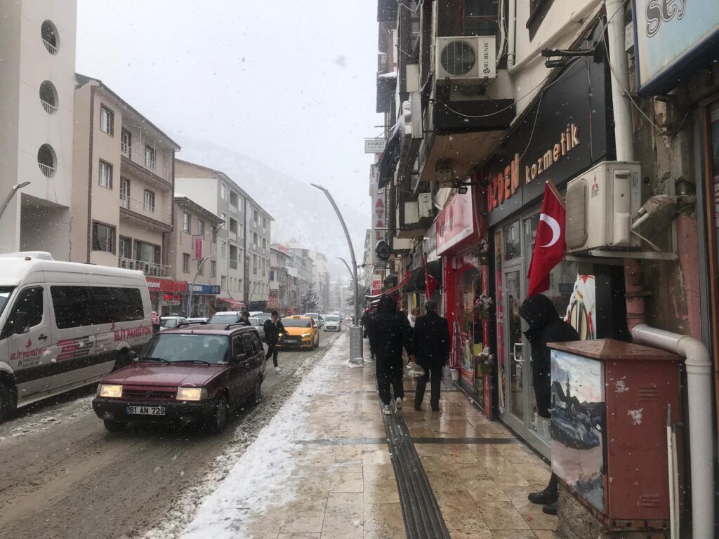 Gümüşhanelilerin kabusu kaldırım taşlarına: ACİL MÜDAHALE ŞART OLDU!