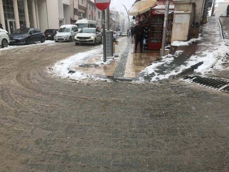 Kaldırım çilesi baharda bitecek!