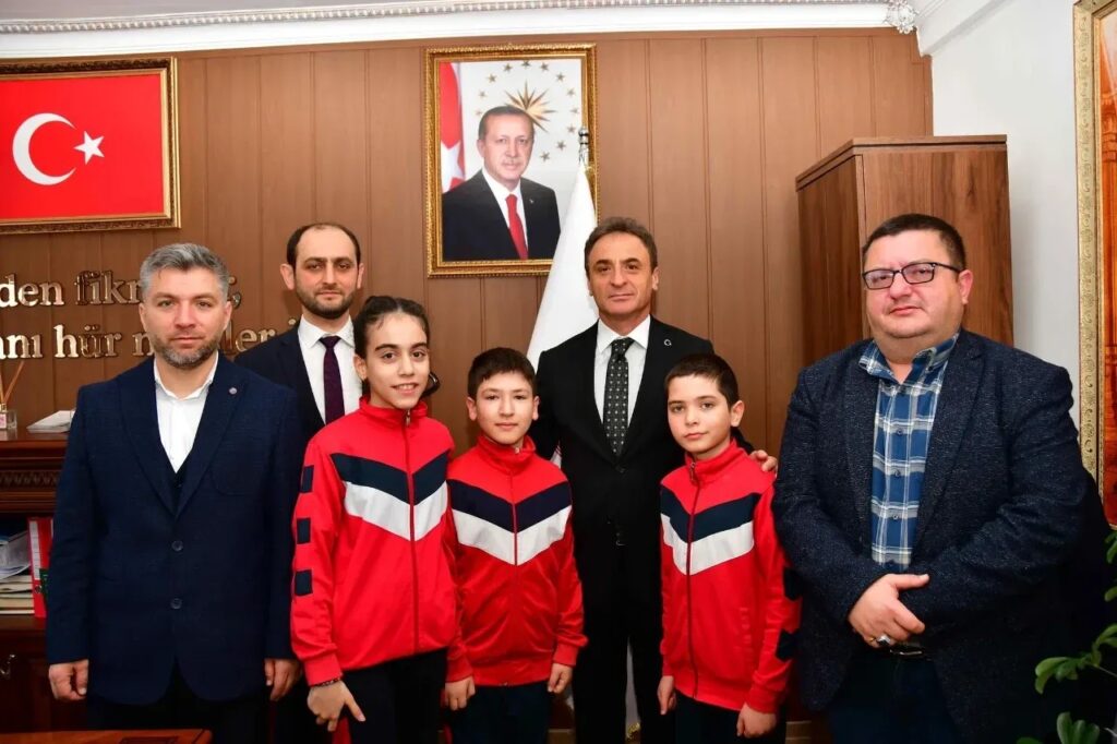 Doğan, Gümüşhane’nin bilim yıldızlarını ağırladı
