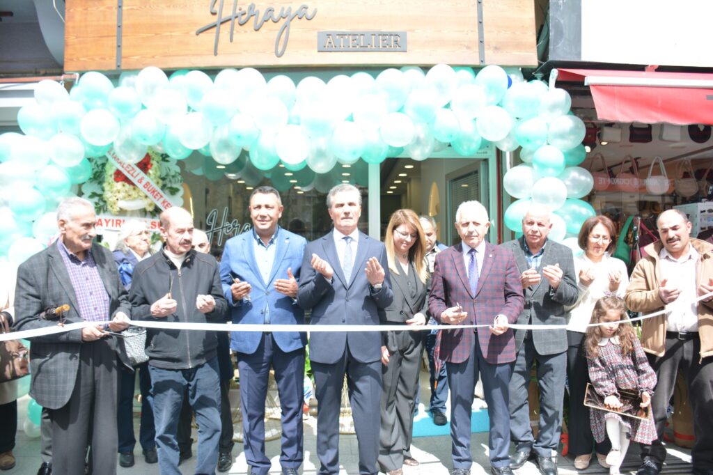 Hiraya Atelier Dualarla Açıldı