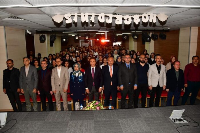 Gümüşhane’de “İnsanlığın Kalbinde Bir Yara: Filistin” sempozyumu yapıldı