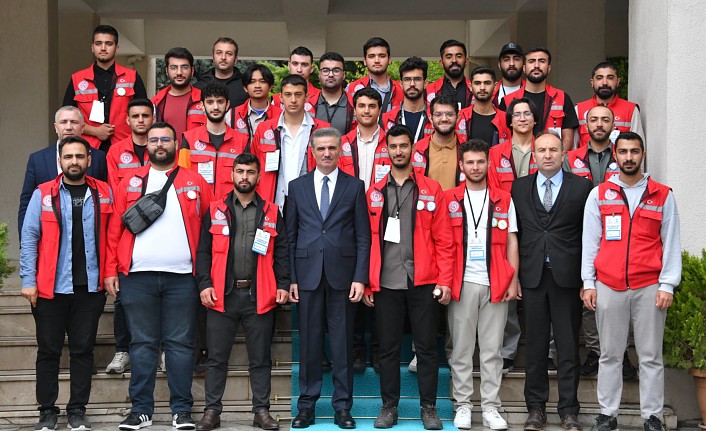 Vali Baruş, Damla Gönüllülük Hareketi Kapsamında gençlerle bir araya geldi