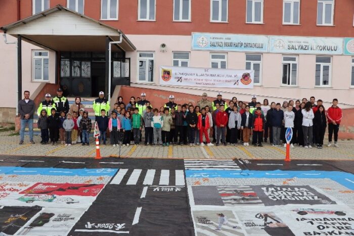 Gümüşhane’de miniklere uygulamalı trafik eğitimi