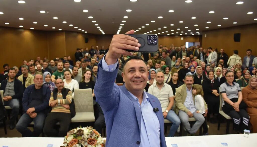 Gümüşhane Belediyesi’nden çalışanlara çifte bayram müjdesi: 16 milyon TL ikramiye ödendi!