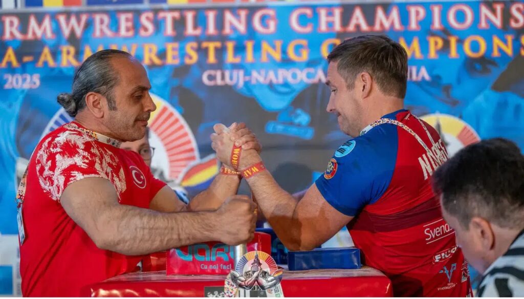 Bilek güreşinde Gümüşhane farkı: Romanya’dan madalyalarla döndüler