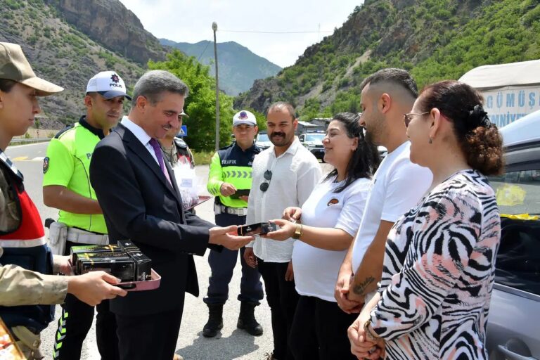 Gümüşhane Valisi Baruş’tan Bayram Ziyaretleri