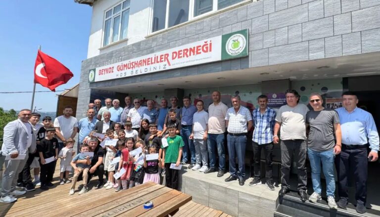 BEYGÜMDER’de bayramlaşma coşkusu